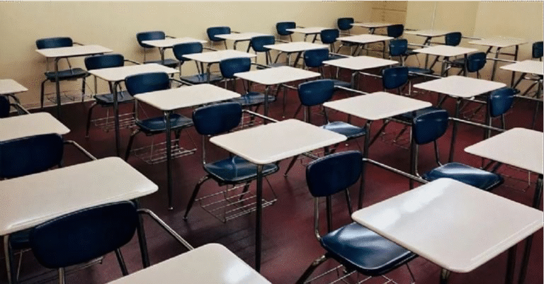 Funcionario de Morelos frena el futuro de 5 mil estudiantes al no firmar sus certificados