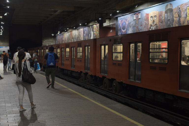 Metro_Coplico_platform