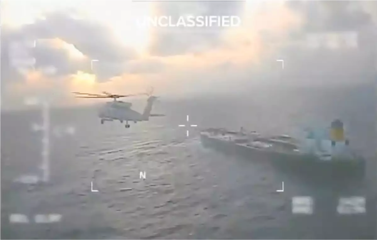 Estados Unidos persigue un tercer petrolero cerca de Venezuela