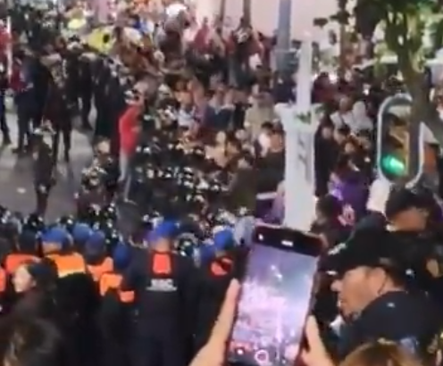 {057EE5AB-85EF-4C49-864C-2A678985F99C}