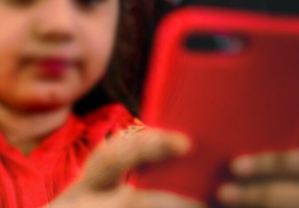 ninos-menores-redes-sociales-peligros-leyes-mexico